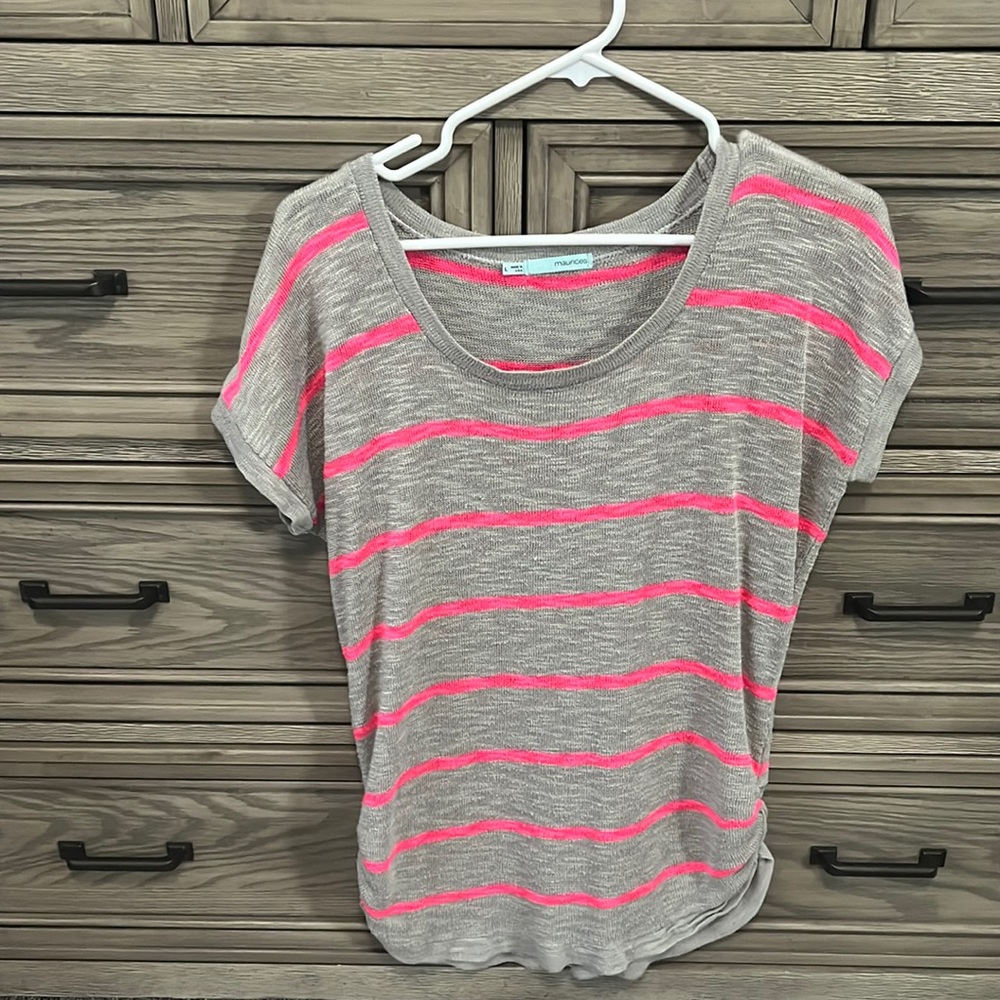 Women’s short sleeve top